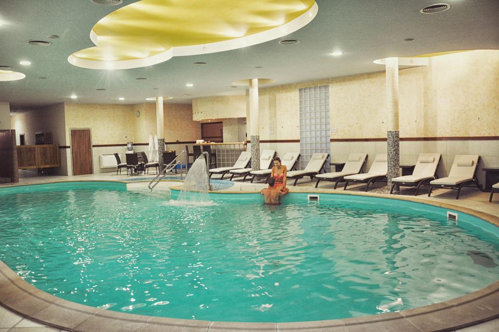 Hotel Victoria مارتون المظهر الخارجي الصورة