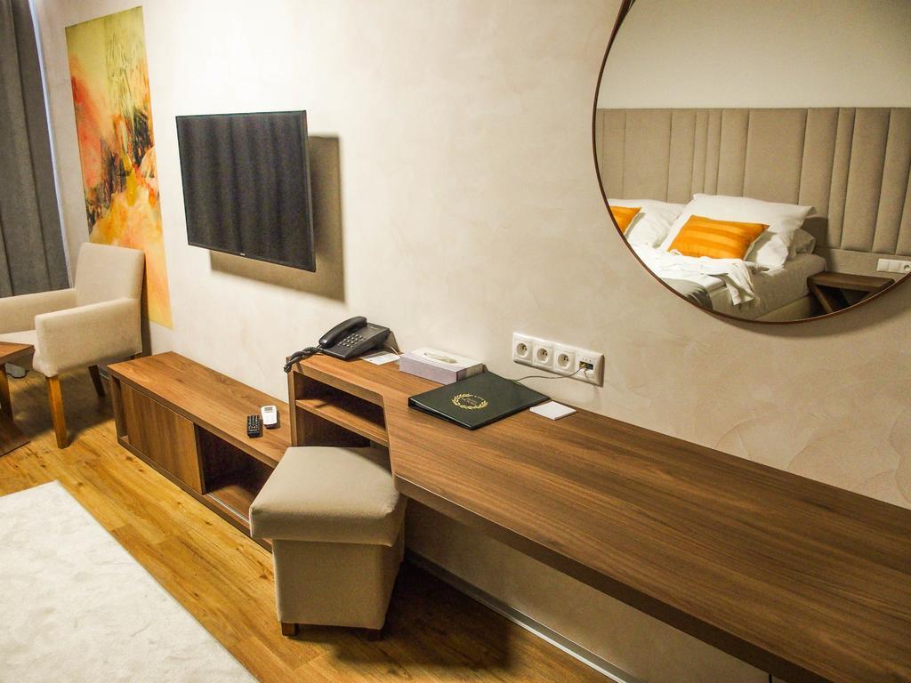 Hotel Victoria مارتون المظهر الخارجي الصورة