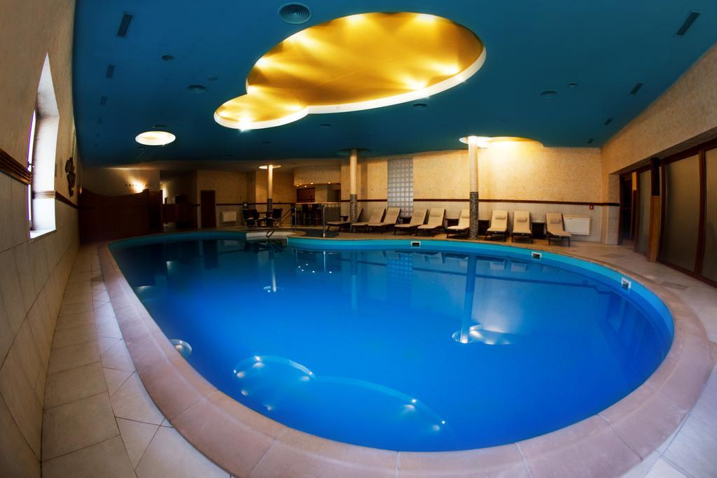 Hotel Victoria مارتون المظهر الخارجي الصورة